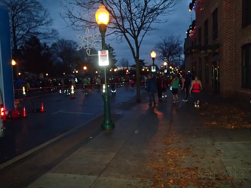 2013 Kona Hot Chocolate 10K 004.JPG - 2013 Kona Chocolate Run 10K. Plymouth Michigan November 17, 2013.